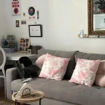 Elegant Flat In Marais Paris